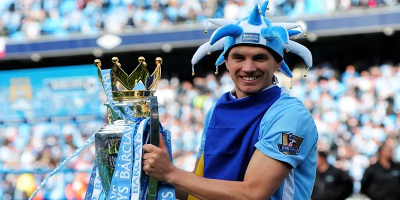 Edin Dzeko (Bosnia và Herzegovina)