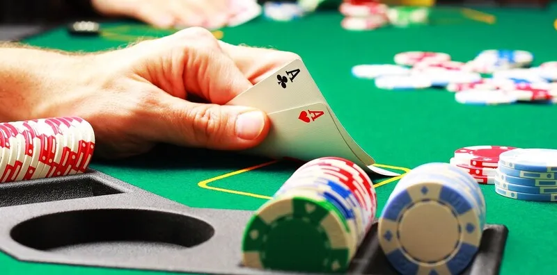 Fold bài khi cần thiết